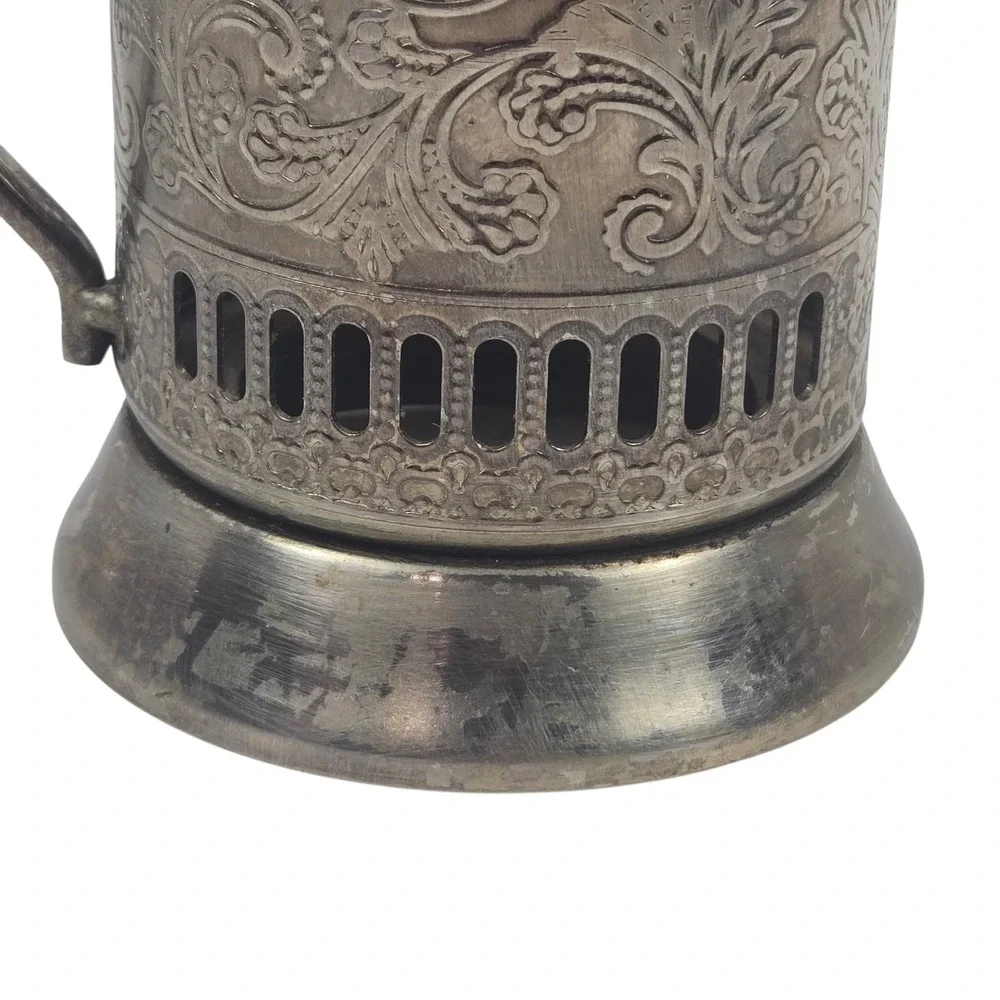 unmarked display silver design